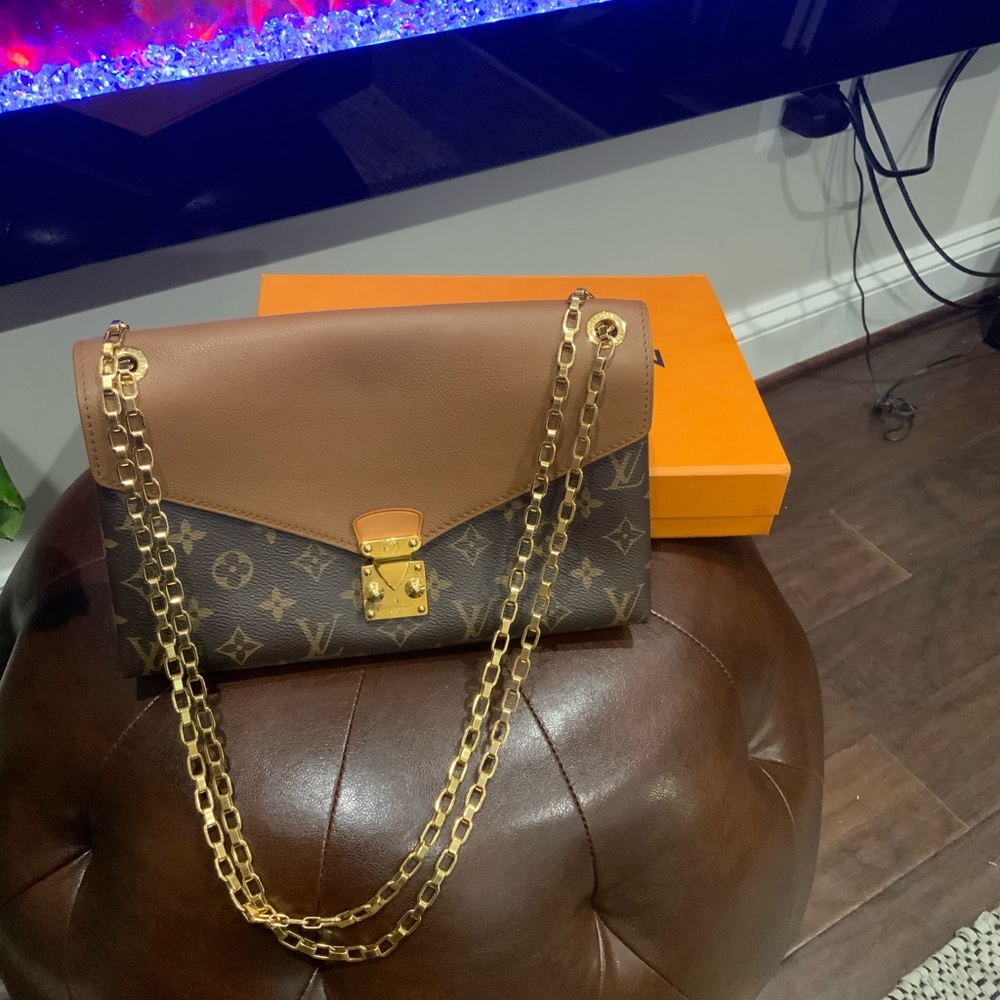 Authentic Lous Vuitton Monogram Pallas Chain Bag